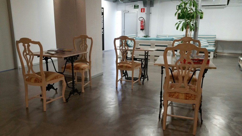 zone-common-all-iron-hostel