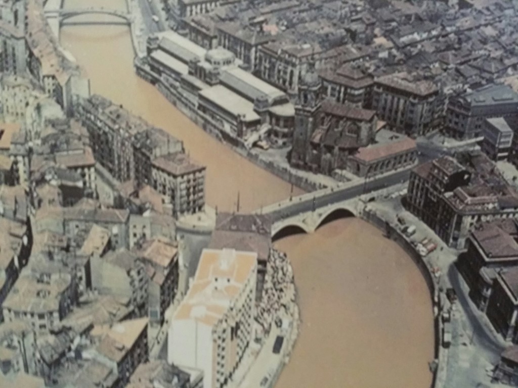 Foto aerea ría de Bilbao, Museo Marítimo Ría de Bilbao