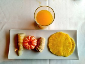 desayuno-hotel-aire-de-brdenas-zumo