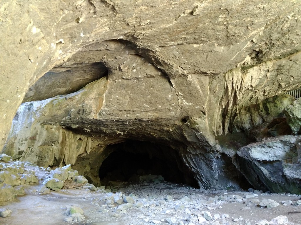 interior-de-las-cuevas-de-baltzola