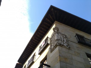 Escudo fachada Leintz Gatzaga