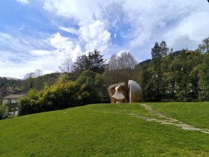 Escultura parque de los pueblos de Europa, gernika