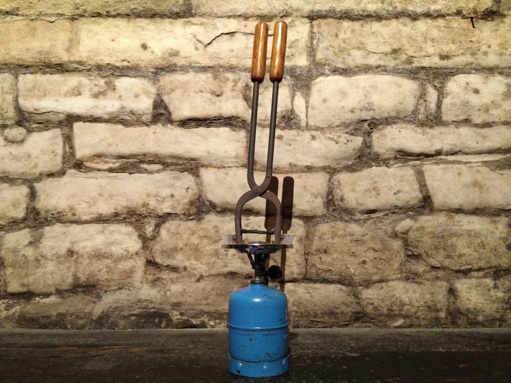 Hornillo abrir botella de la bodega Marqués de Riscal