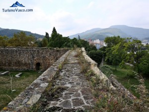 Muros del Castillo de Muñatones