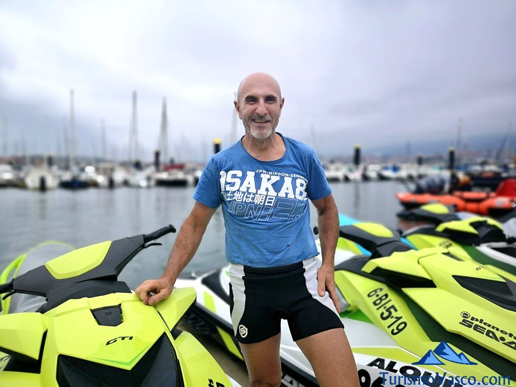 iñigo martinez, alquiler de motos de agua en Bilbao