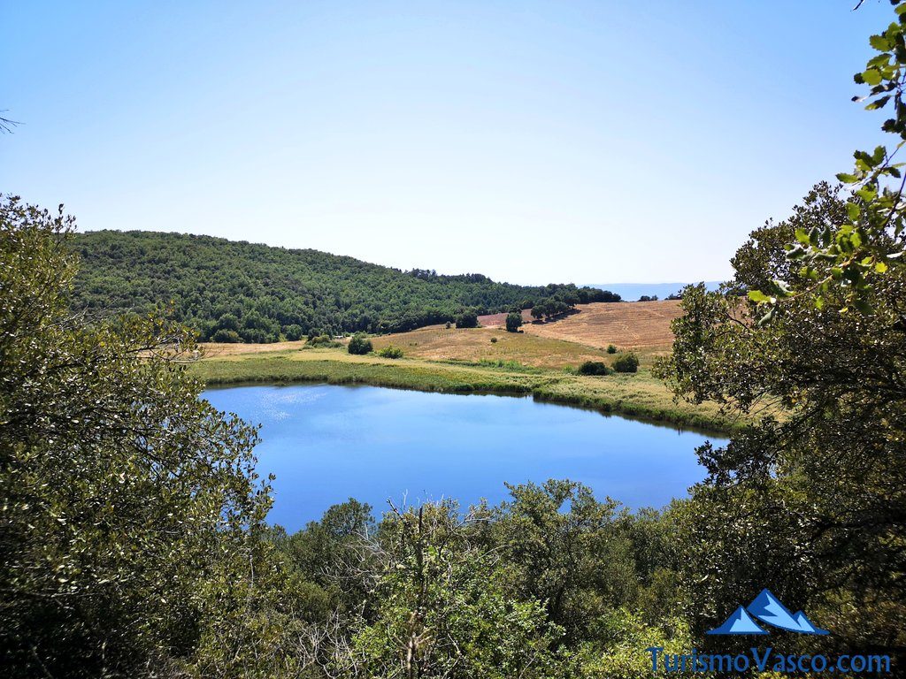views of lake caicedo yuso, salinas de añana route