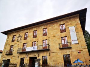 fachada museo euskal herria, gernika que ver y hacer