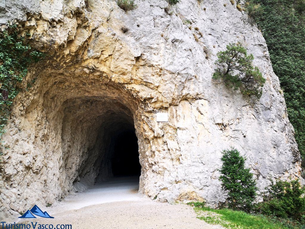 entrada tunel, Ruta Foz de Lumbier