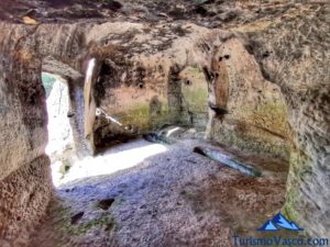 interior cuevas de corro, cuevas de Valdegovía