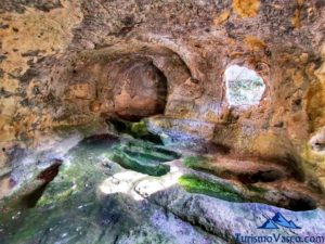 Cuevas de corro, cuevas valdegovia