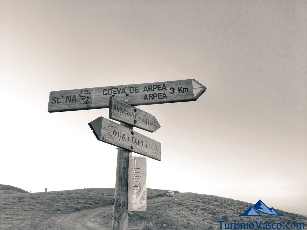 signal, Harpea Cave, Arpea