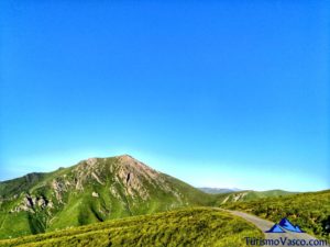 Carretera cueva de Harpea