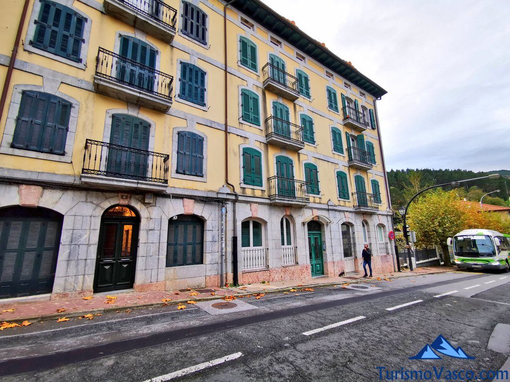 autobus bizkaibus mundaka, Mundaka what to see and do