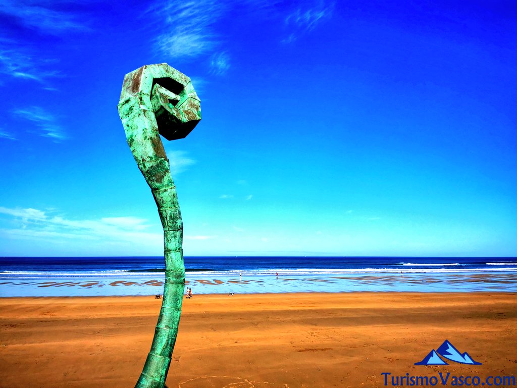 Escultura Zarautz, Zarautz Qué Ver Y Hacer | TurismoVasco.com