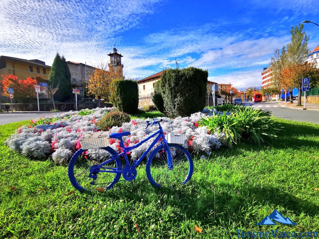 rotondas amurrio con bici, que ver en Amurrio