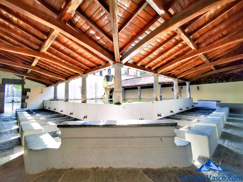 Azpeitia's laundry, Azpeitia what to see and do