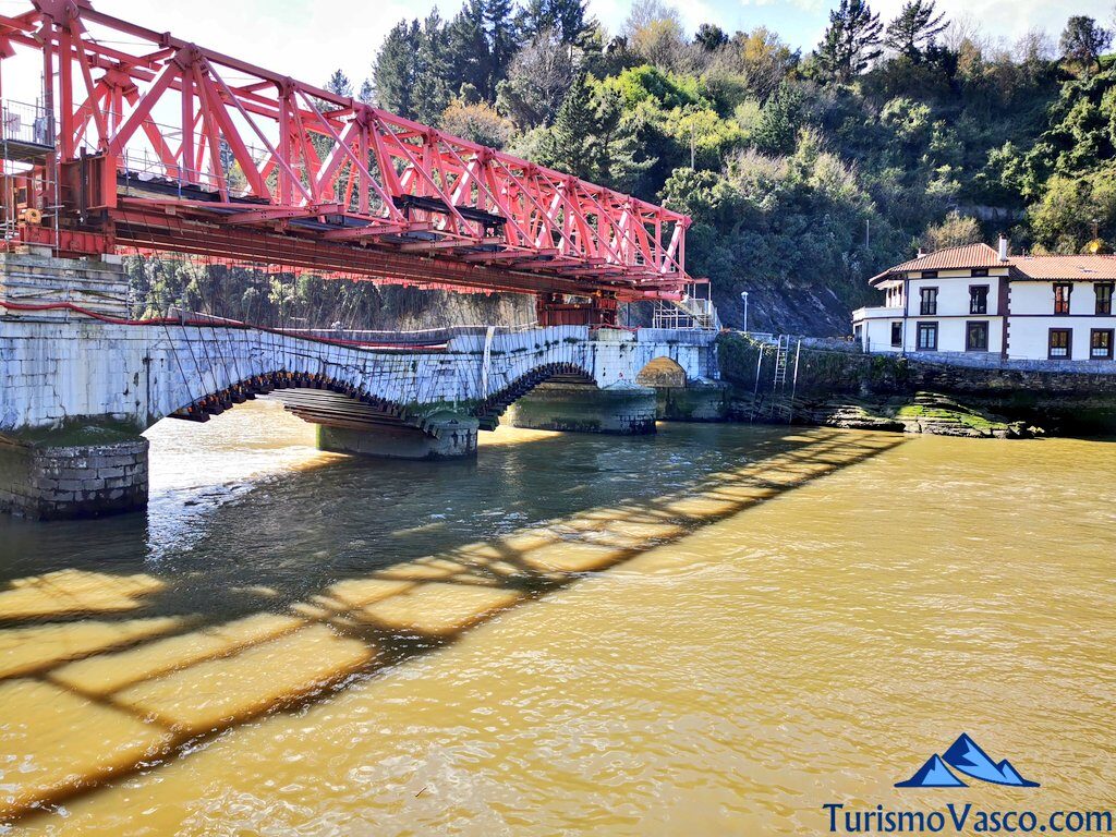 bridge between deba and mutriku, what to see in Deba