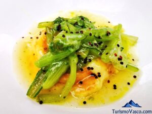 duquesa de patata a la importancia en salsa verde con borraja, restaurante 33 tudela, qué ver en Tudela