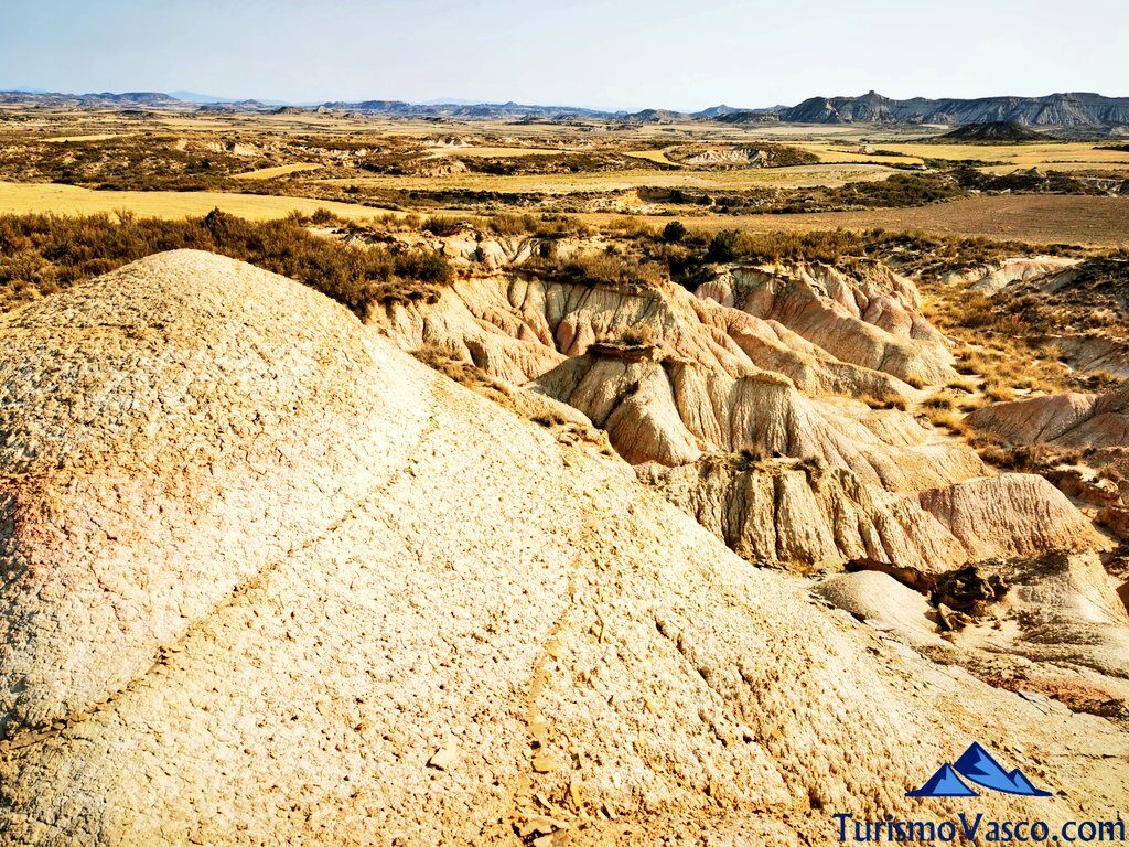 paisaje desertico de las bardenas, qué ver en las bardenas