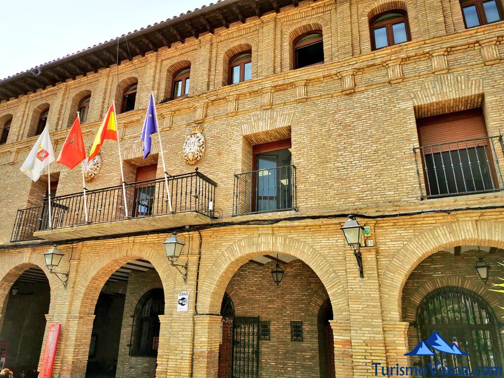 town hall of Arguedas, what to see in Arguedas