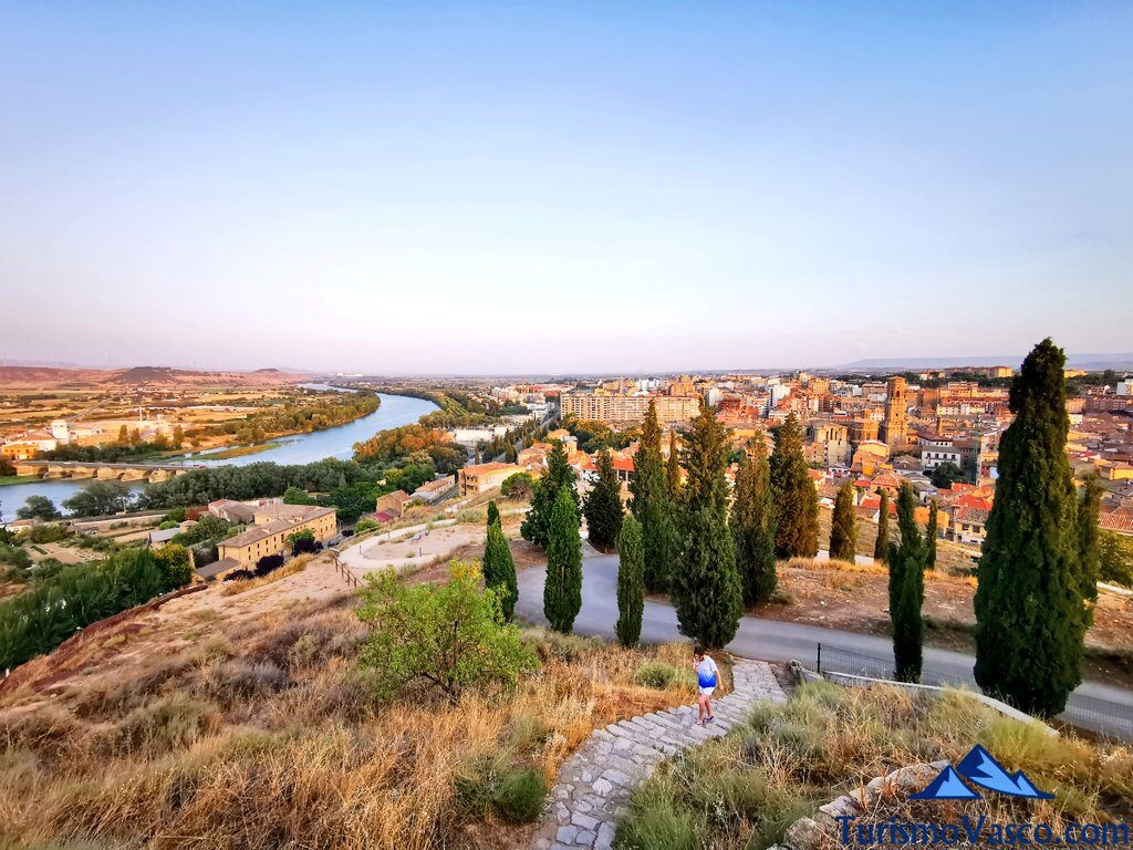 tudela from the top of the sagrado corazon de Tudela, what to see in Tudela
