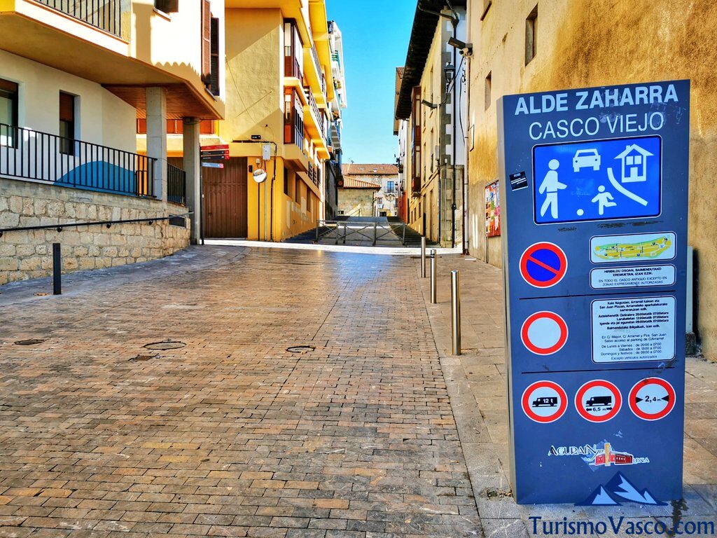 where to park in agurain, what to see in Agurain Salvatierra