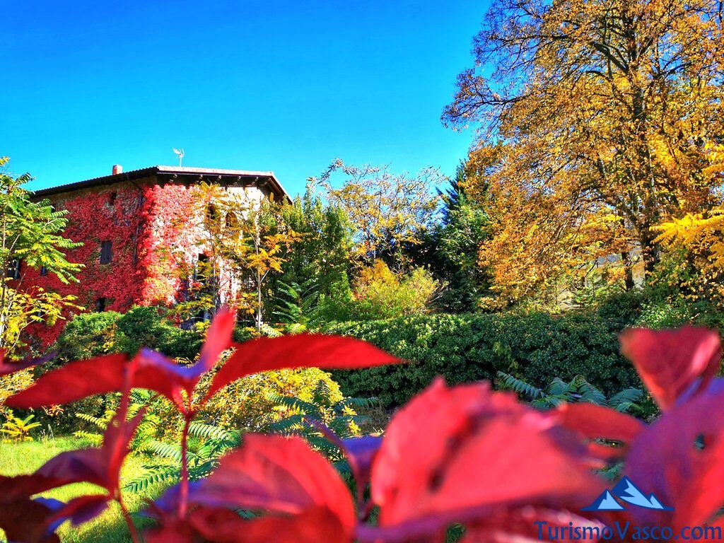 garden of historical house of agurain, what to see in Agurain Salvatierra