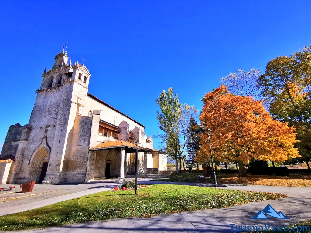 park and church of santa maria, what to see in Agurain Salvatierra