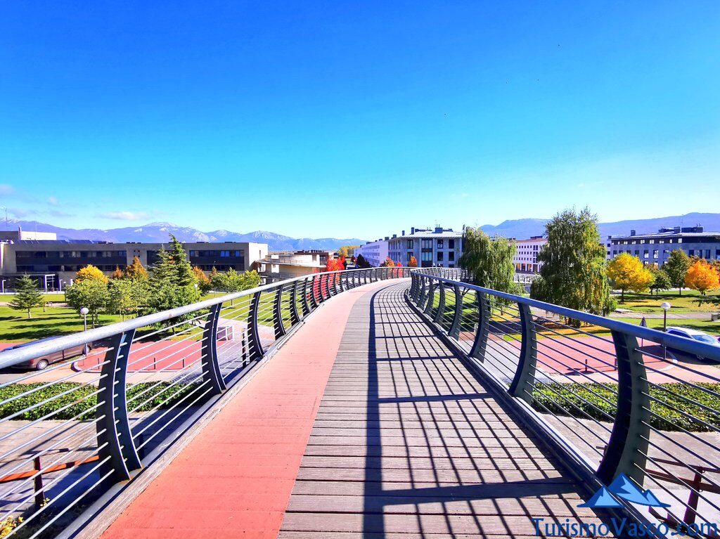 walkway of the historic center of Agurain, what to see in Agurain Salvatierra