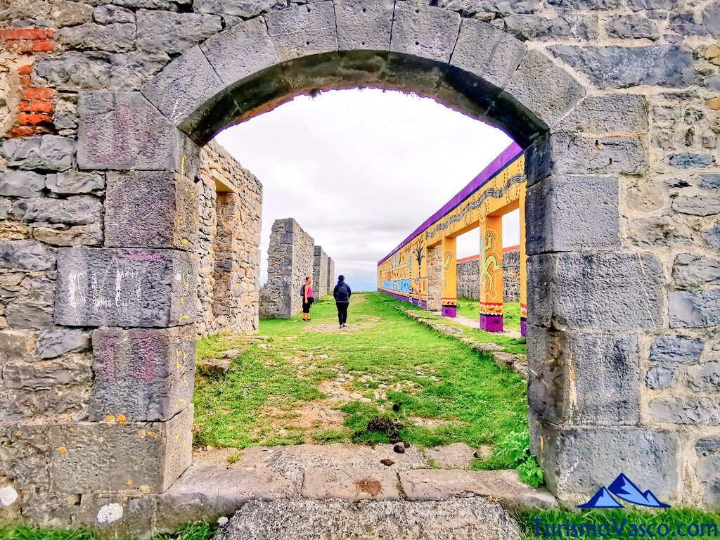 puerta del fuerte serantes, ruta al serantes, el monte de santurtzi