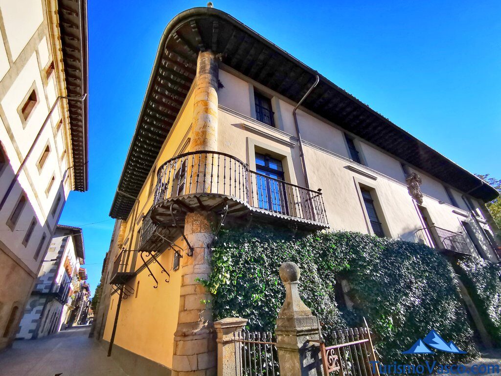 Lazarraga Palace, what to see in Oñati