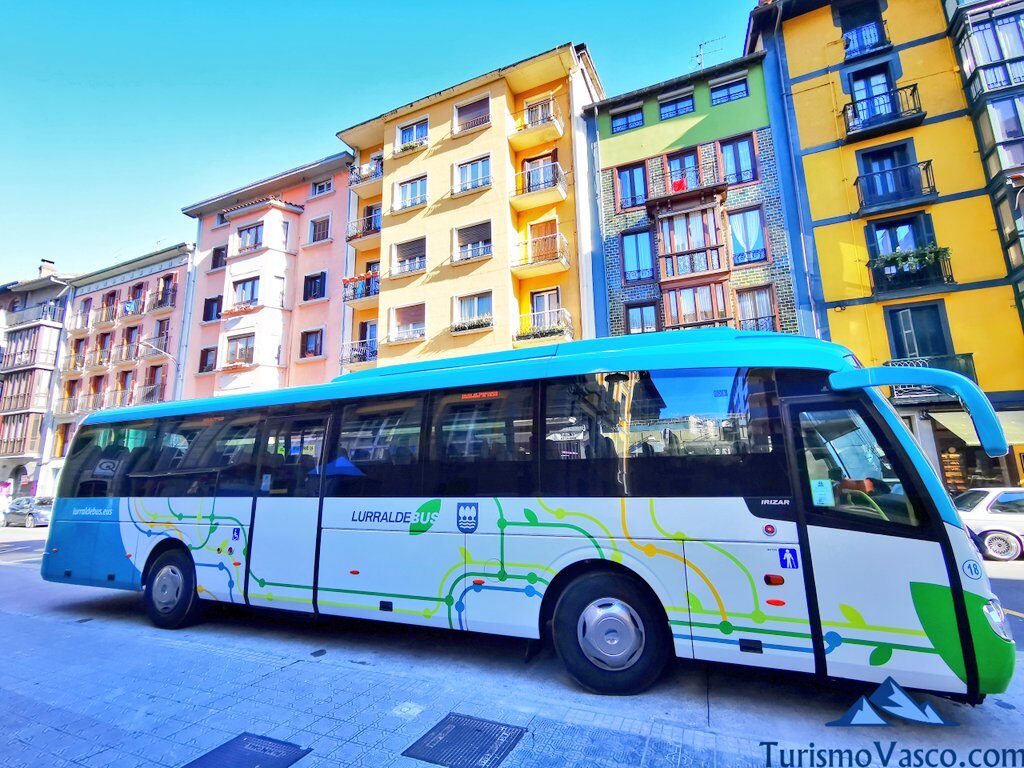 autobus lurraldebus, transporte publico en gipuzkoa, tolosa