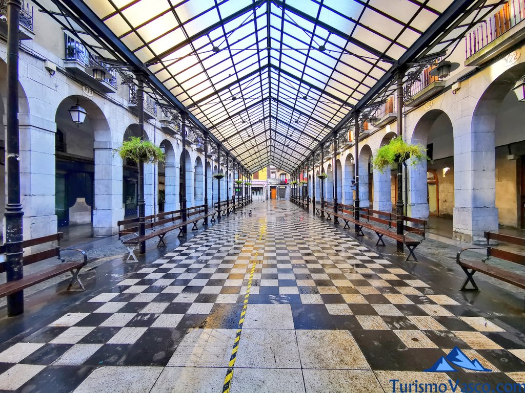 plaza de los cristales, plaza vegetables, what to see in Tolosa