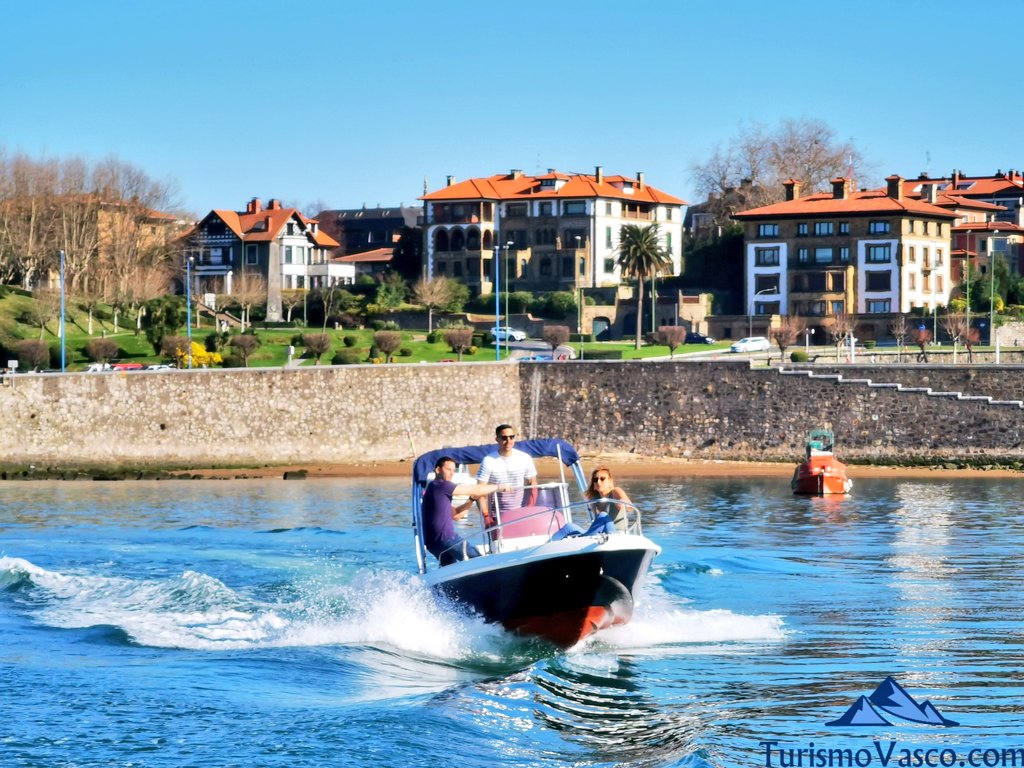 barco a motor en Getxo, alquiler de barco en Getxo, rutas en barco en Getxo