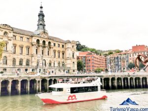 rutas en barco en la ría de Bilbao, alquiler de barcos en Bilbao, barcos en euskadi