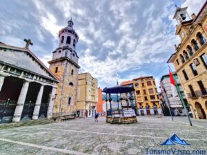 ayuntamiento de bermeo, plaza, kiosko
