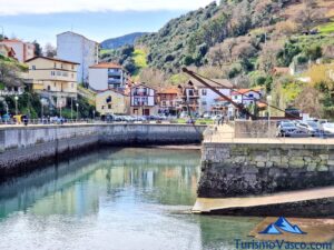 visitas guiadas en el puerto de zierbena