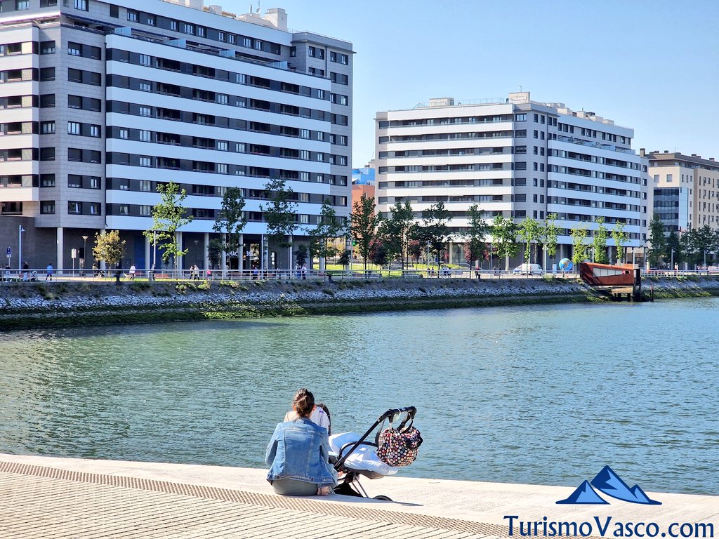 boat trips in Barakaldo from Zamalanda Park