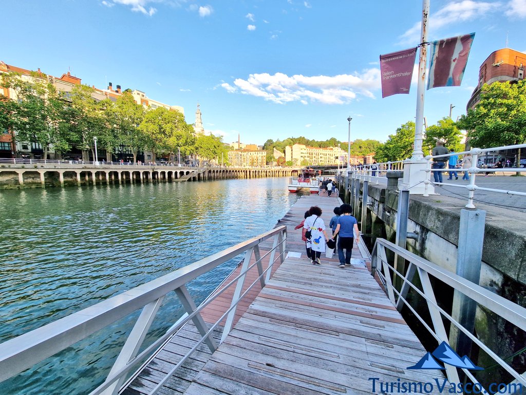 pantalan de bilbao, fiestas en barco en la ria de bilbao, despedidas de soltero en bilbao