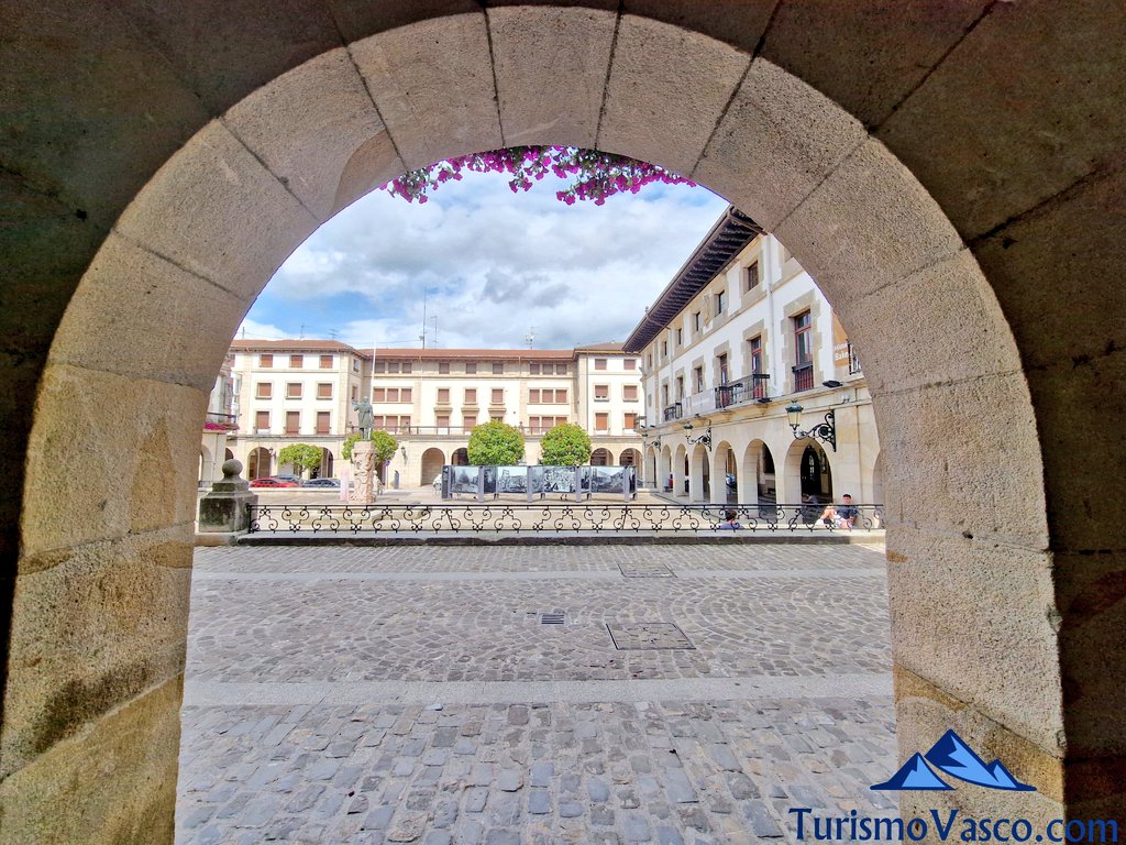 Foru Plaza, Peace Museum, what to see in Gernika
