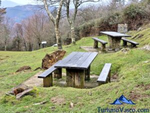 espacio de ocio, mesas, ermita de santa eufemia