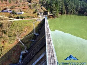 presa del embalse de Nocedal