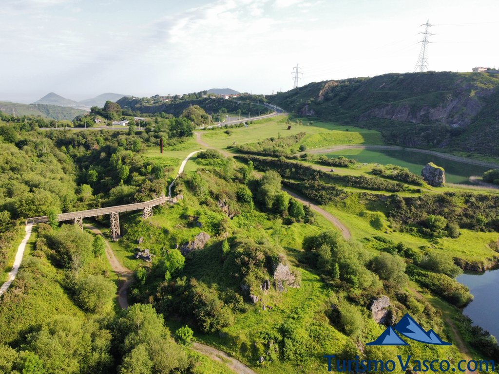 Park Between Mines, Excursion and Guided Tour of the Grove