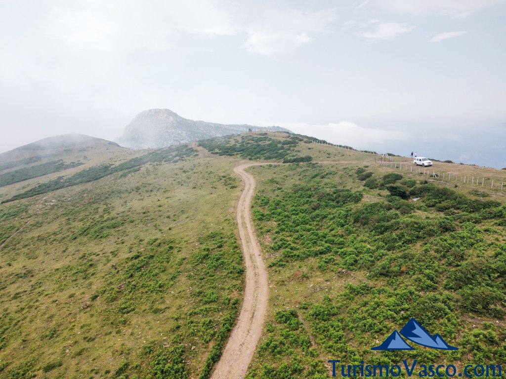 excursiones en 4x4 por los montes de karrantza, visitas guiadas en karrantza