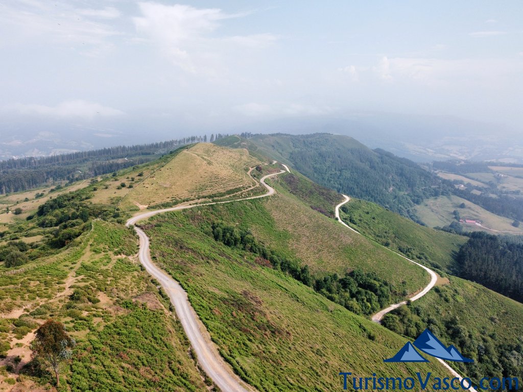 rutas en 4x4 en karrantza, visitas guiadas en karrantza