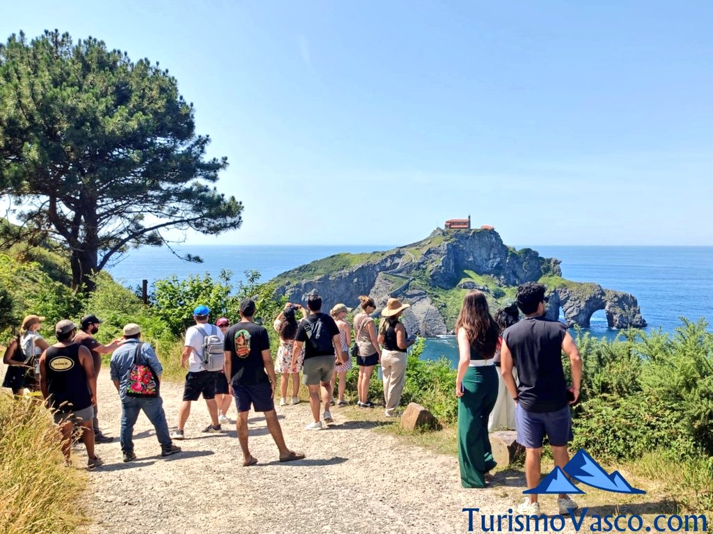 Guided tour of San Juan de Gaztelugatxe, admission included