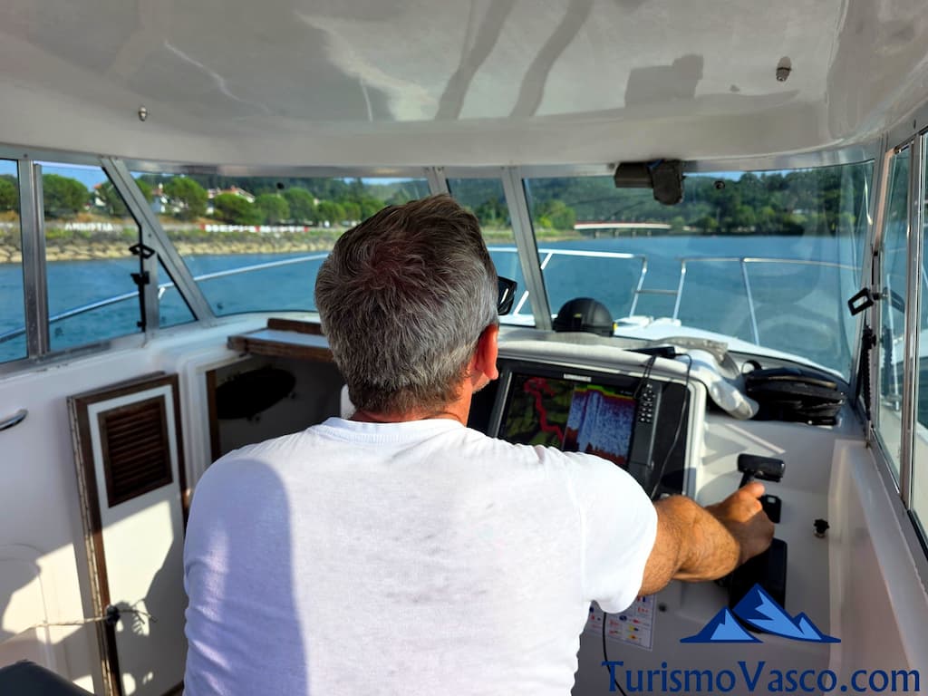 ruta en barco entre plentzia y getxo