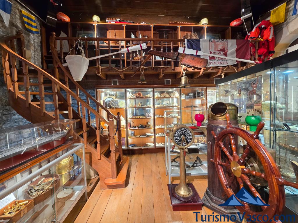 interior del museo de plasentia de butron, plentzia